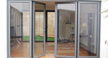 NHỮNG ƯU ĐIỂM KHI LẮP CỬA CÁCH ÂM CHO NGÔI NHÀ CỦA GIA CHỦ