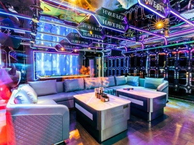Thiết Kế Nền Karaoke Đẹp, Hiện Đại Và Sang Trọng Xu Hướng 2026 | Vũ Gia Group